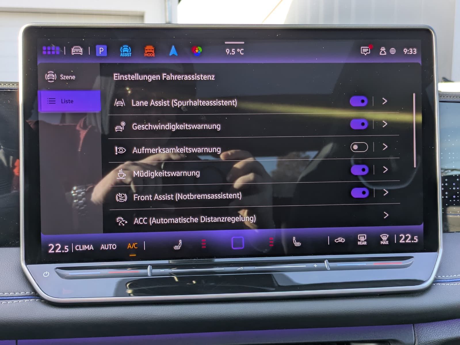 Fahrzeugabbildung Volkswagen Tiguan 2.0TDI R-Line 4M Pano Black Matrix AHK 20