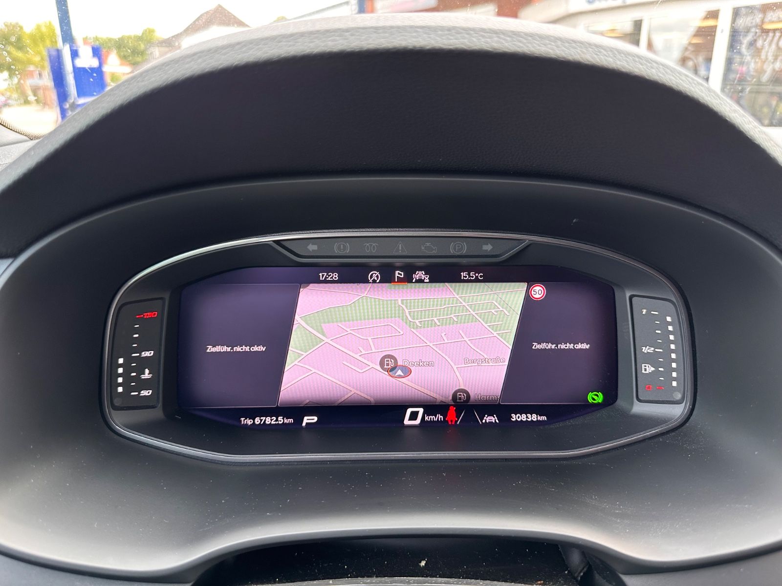 Fahrzeugabbildung CUPRA Ateca 1.5 TSI DSG Pano/ACC/Navi/LED/SHZG/Travel