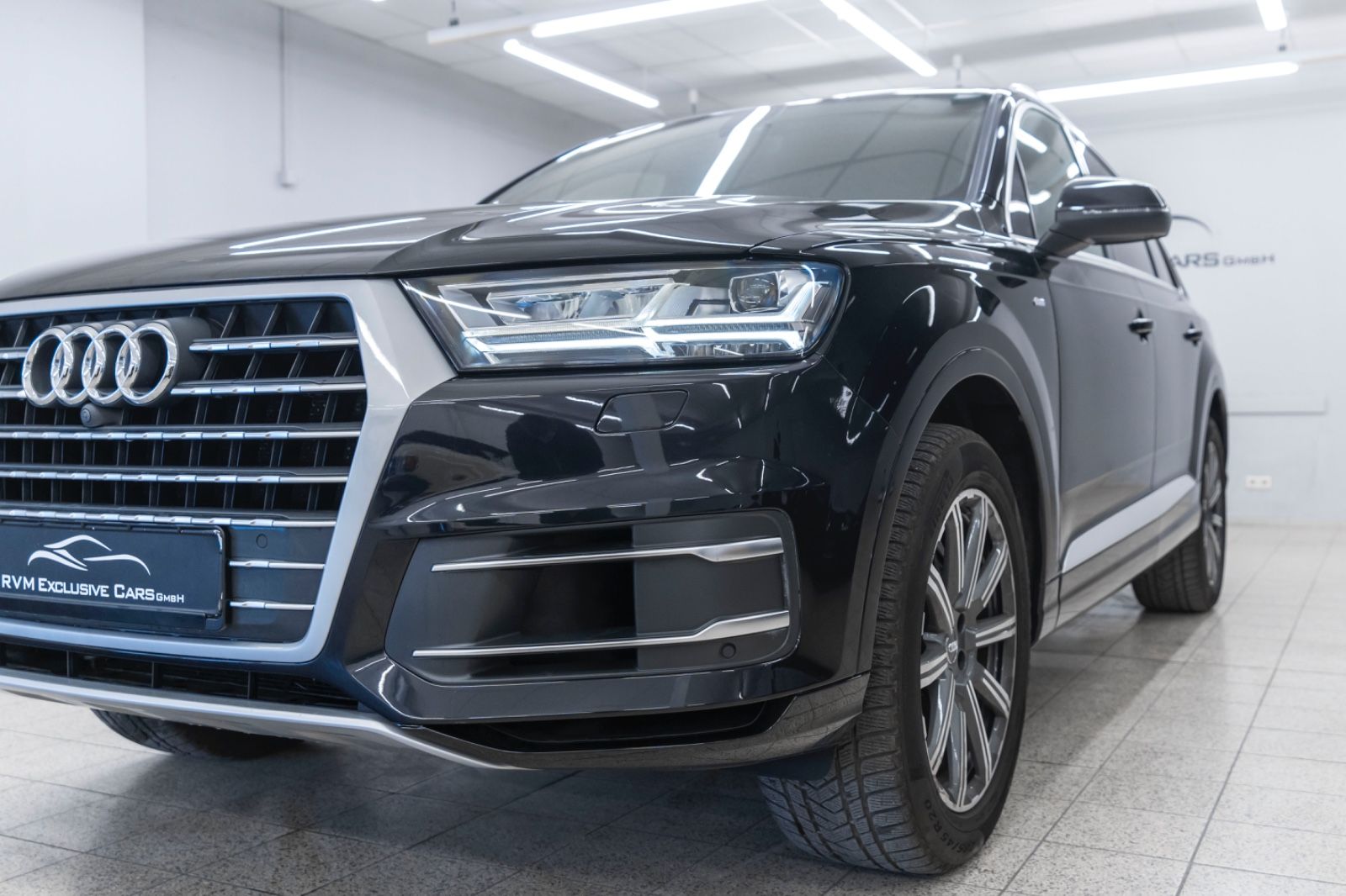 Fahrzeugabbildung Audi Q7 3.0 TFSI Quattro LED 360° AHK NAV 7SITZER
