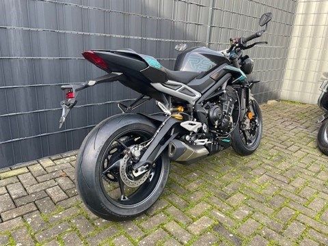 Fahrzeugabbildung Triumph Street Triple 765 RS Modelljahr 2026