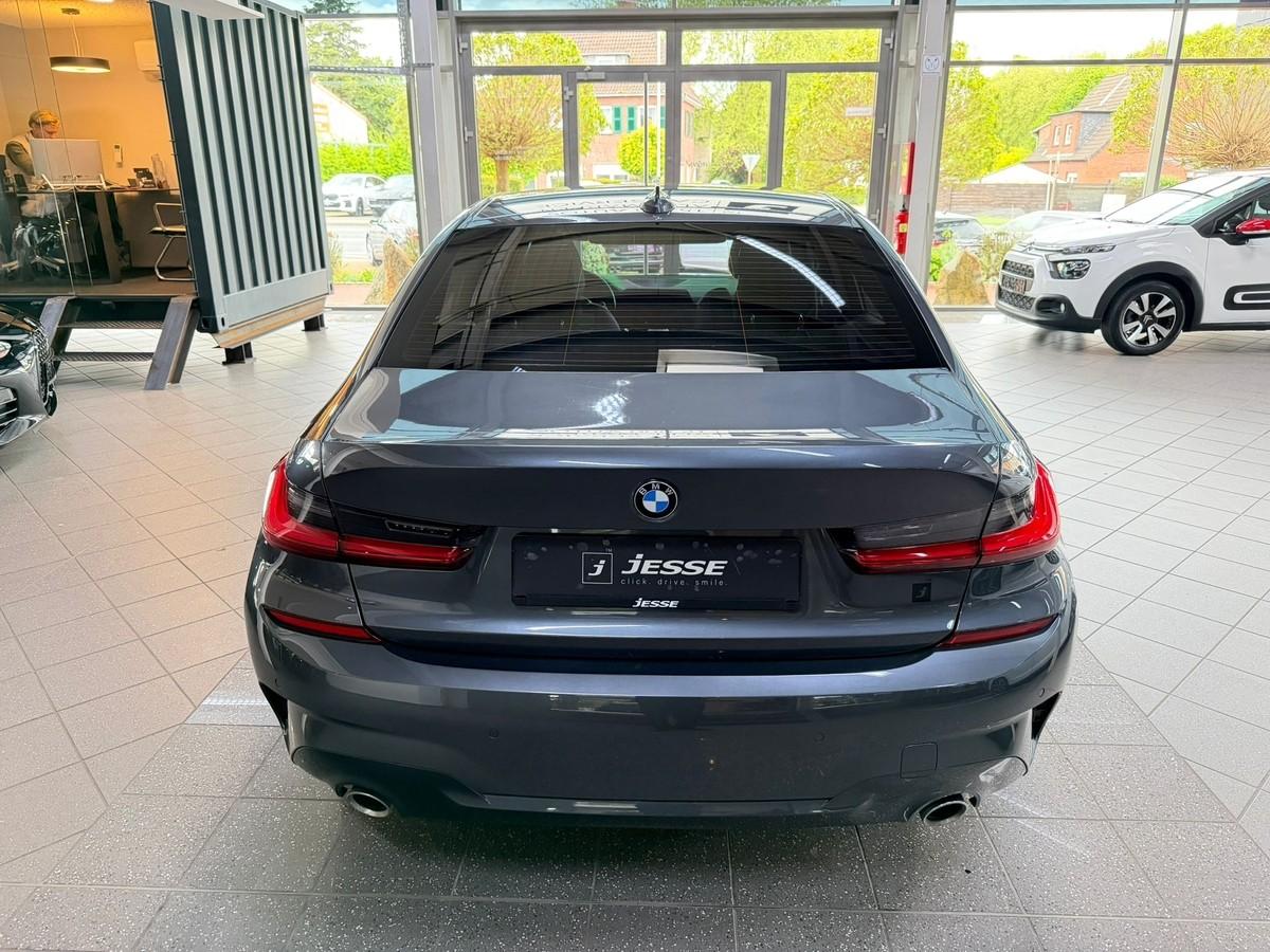 BMW 330i M SPORT 258CH