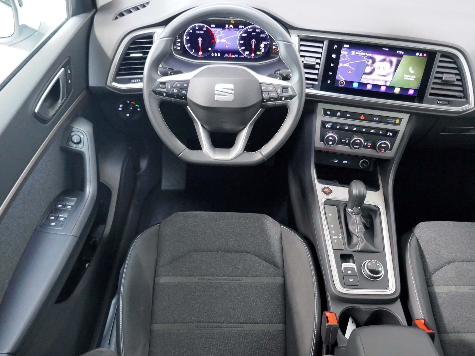 Fahrzeugabbildung SEAT Ateca X-Perience 1.5 TSI | LED AHK RFK ACC