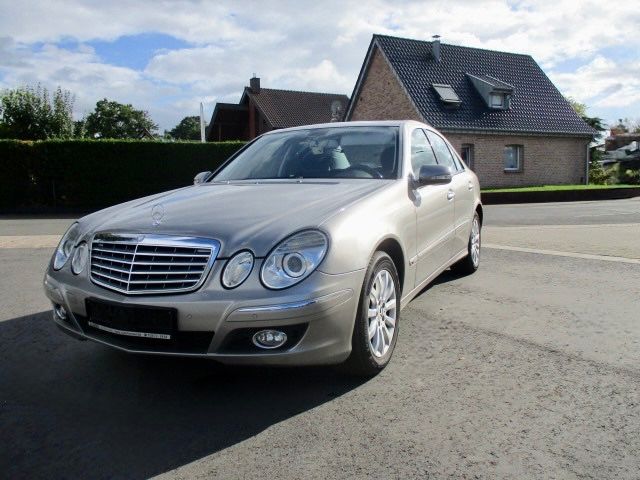 Mercedes-Benz E 200 E Limousine E 200 Kompressor  Navi  sauber