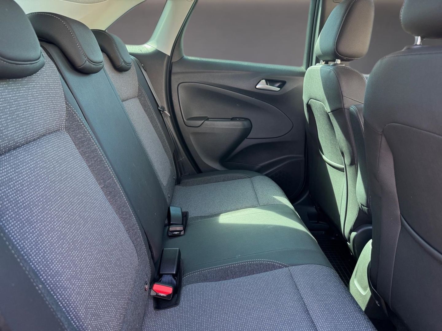Fahrzeugabbildung Opel Crossland Elegance AHK-abnehmbar Navi LED Apple