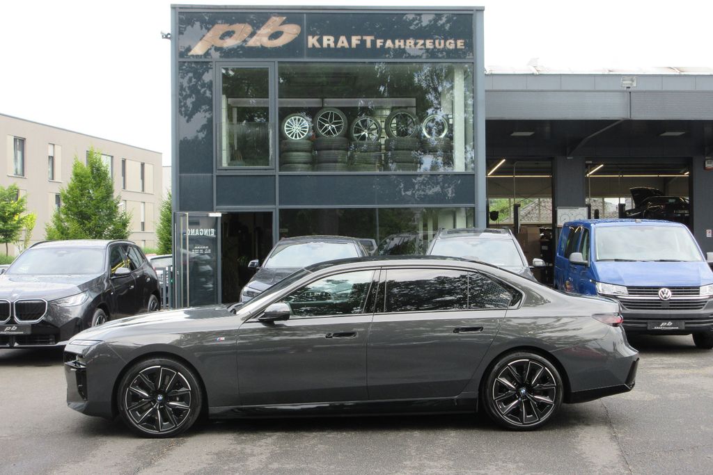 2024 BMW i7