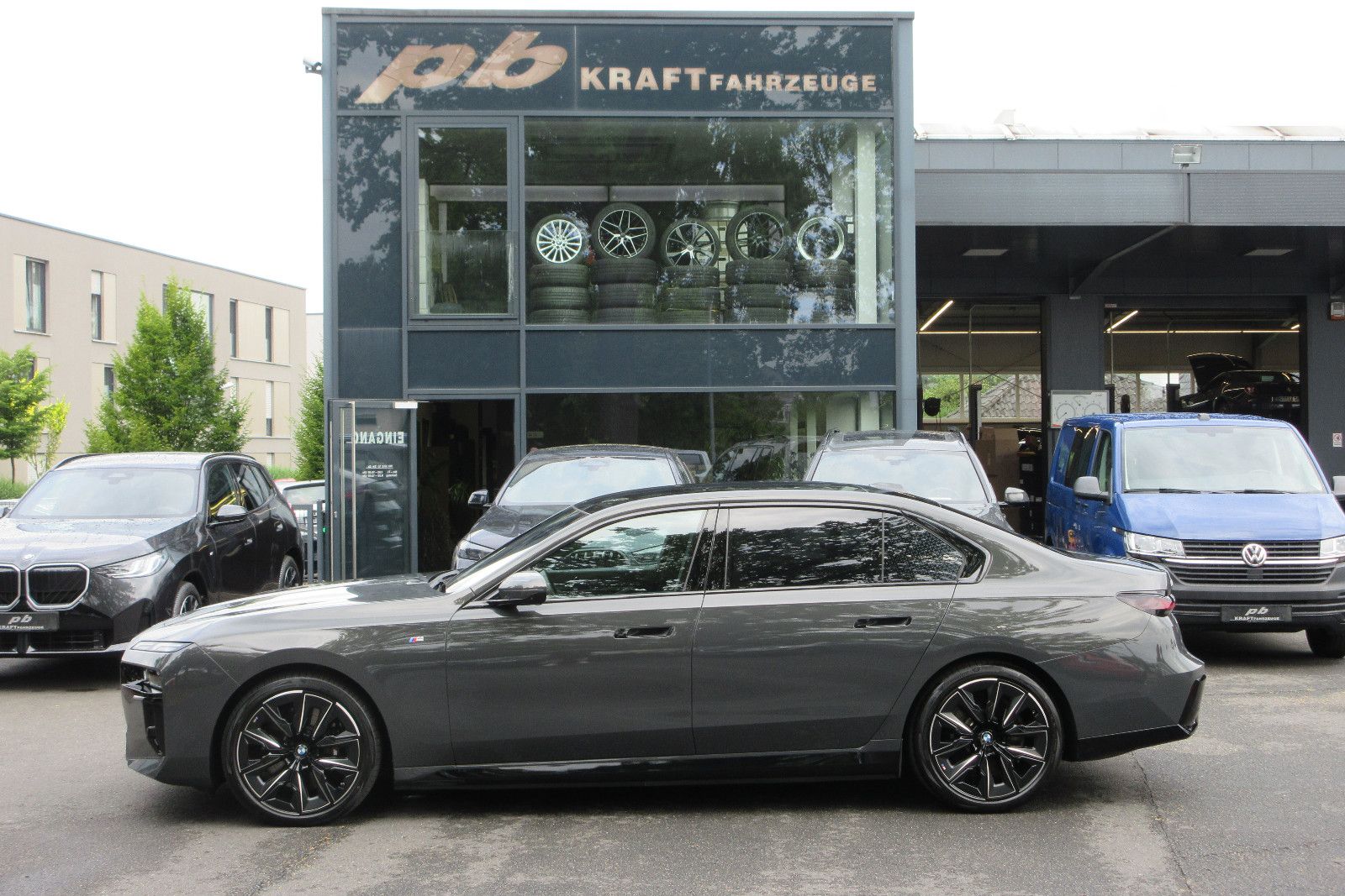 BMW i7 xDrive 60 M Sport Pro Individual B&amp;W Connossi