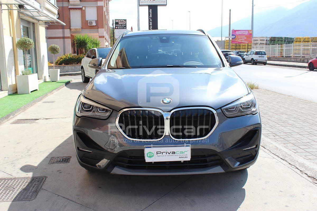 BMW X1 sDrive18d Business Advantage imagem 2