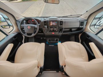 Fahrzeugabbildung XGO Dynamic 27 - 9G AUTOMATIK 140PS + 6 SCHLAFPLÄTZE