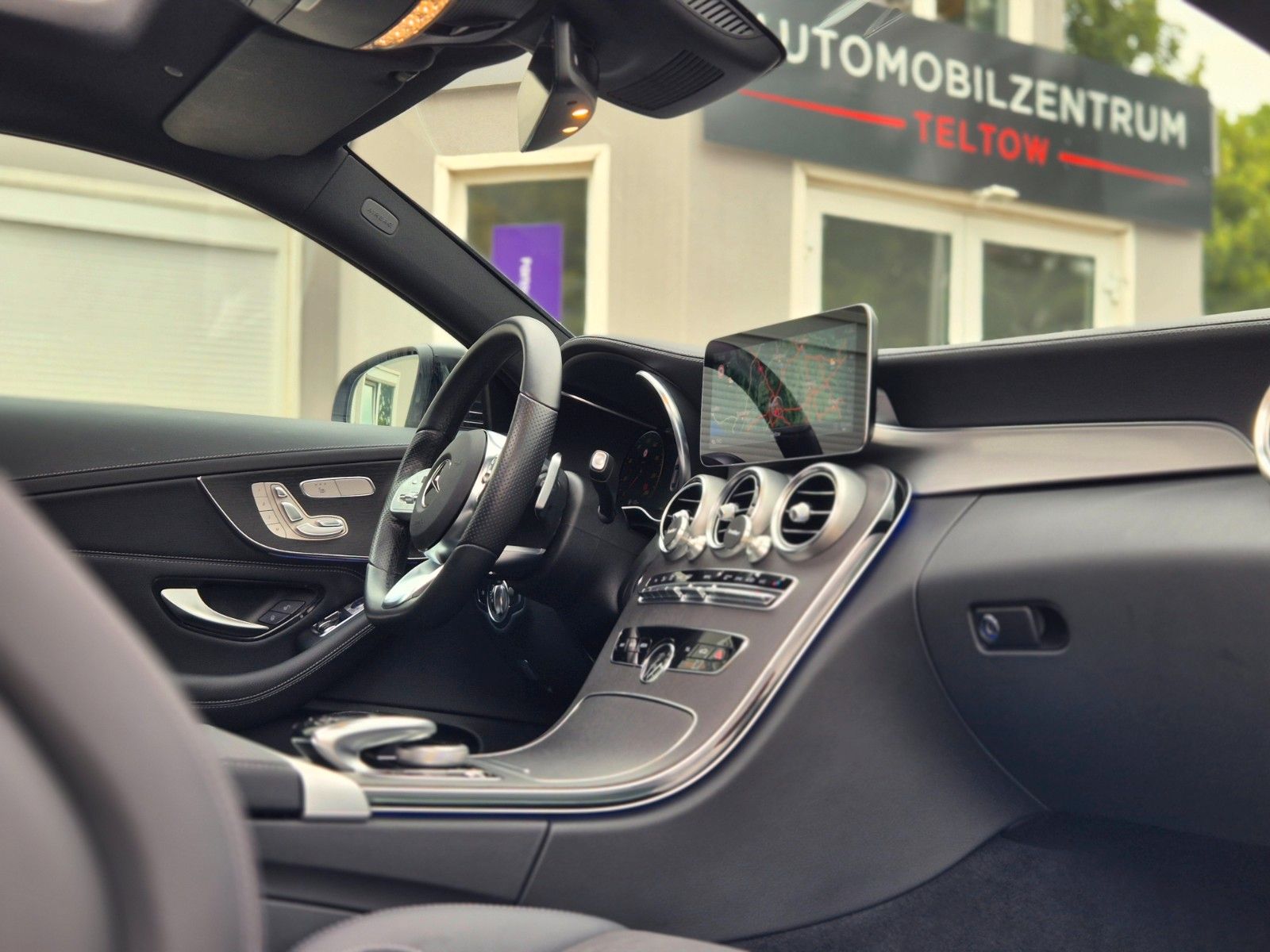 Mercedes-Benz C 300 Coupé 4Matic AMG Line Multibeam Virtual foto 24