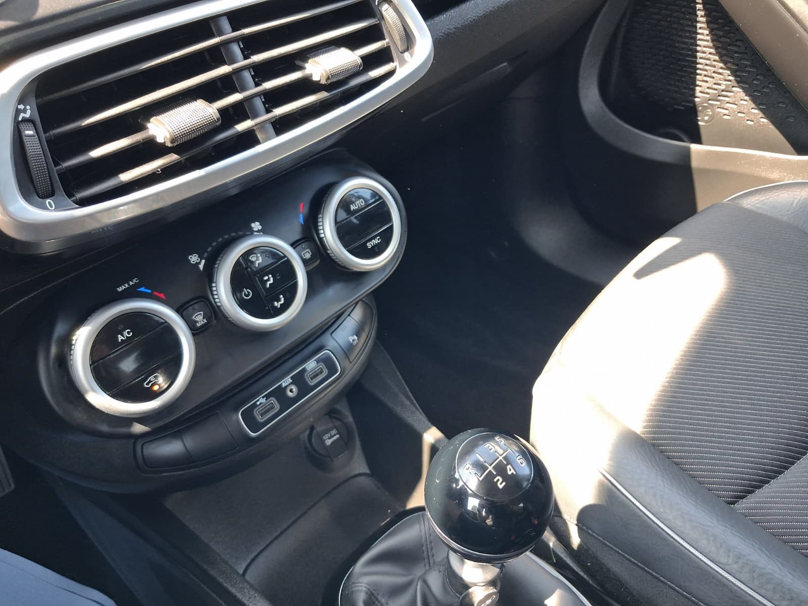 Fahrzeugabbildung Fiat 500X Cross