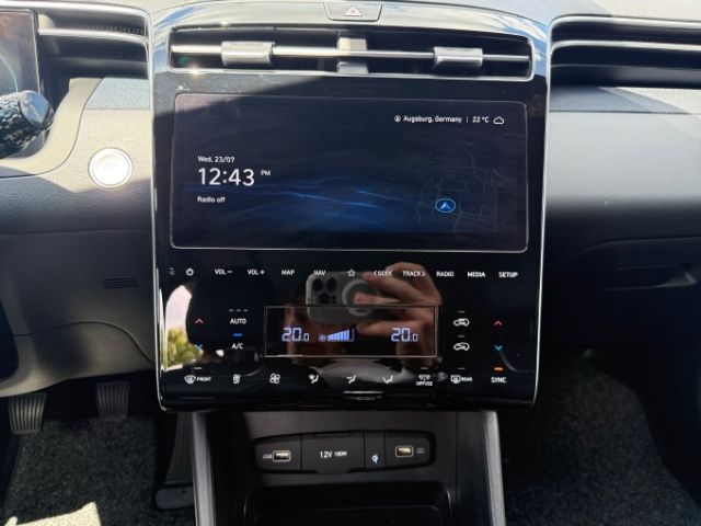 Fahrzeugabbildung Hyundai Tucson Prime Mild-Hybrid 1.6 Panodach Navi Leder