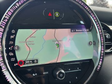 MINI Cooper 1.5 Kam KeyLess LED Navi CARPLAY
