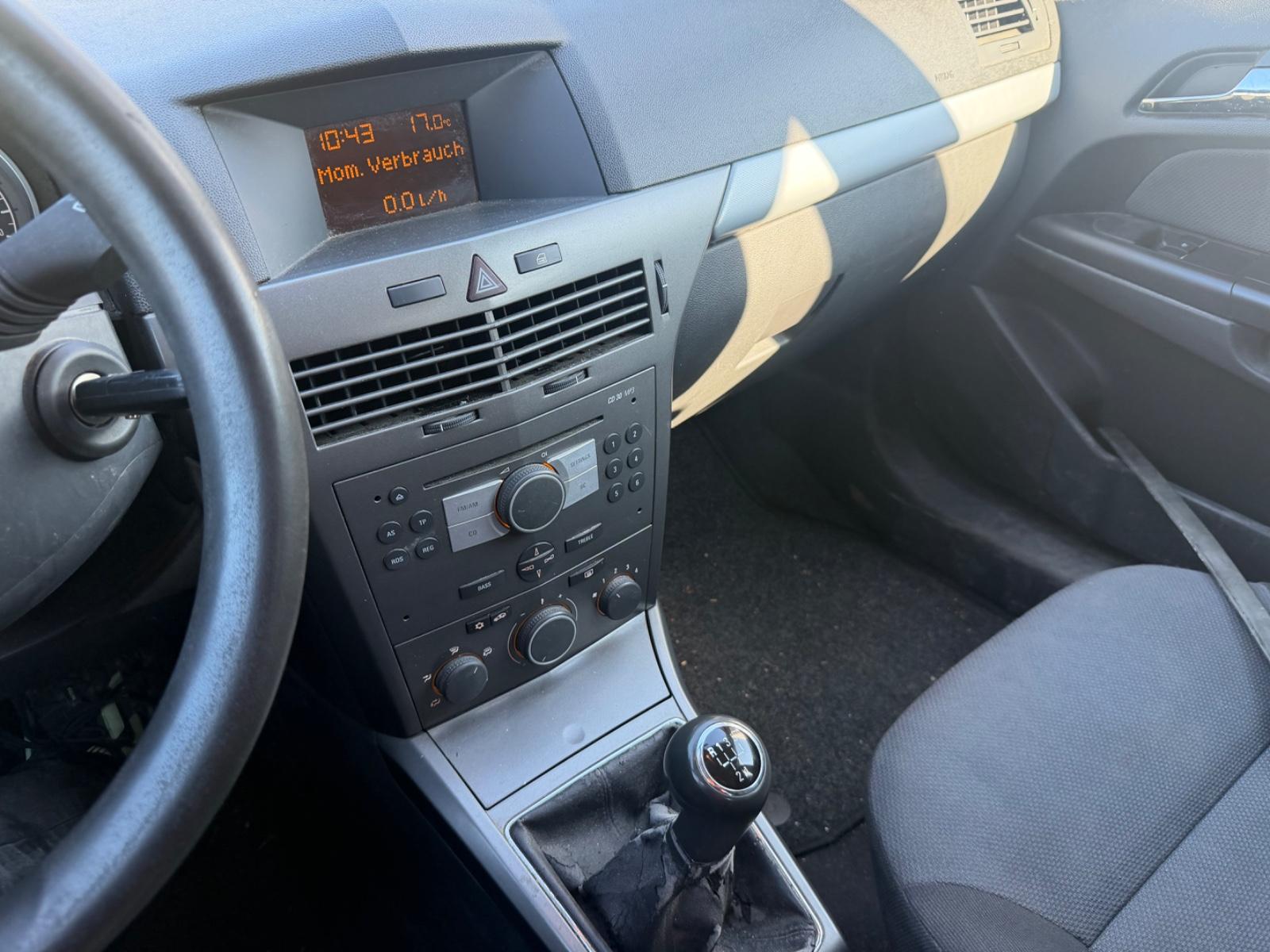 Opel Astra 2005 — photo 5