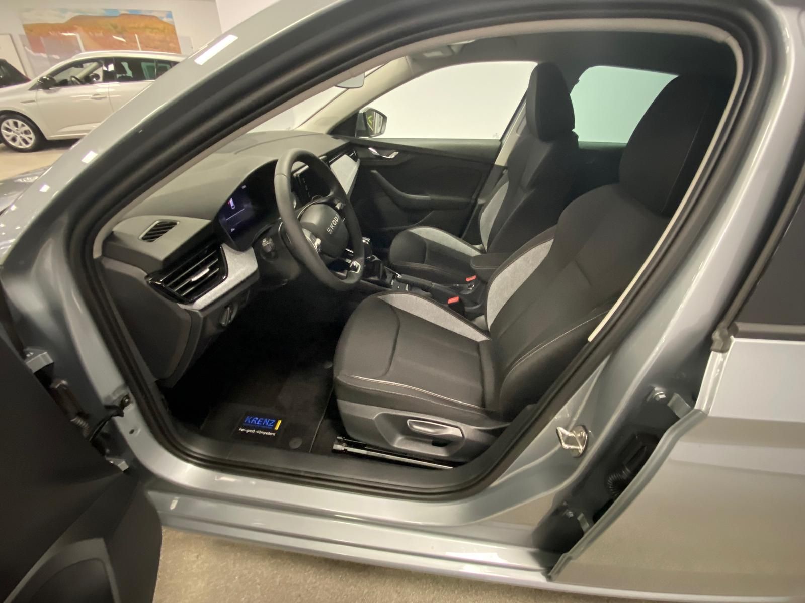 Fahrzeugabbildung SKODA Scala 1.0 TSI Selection APP+KLIMA+RFK+SITZHEIZ++