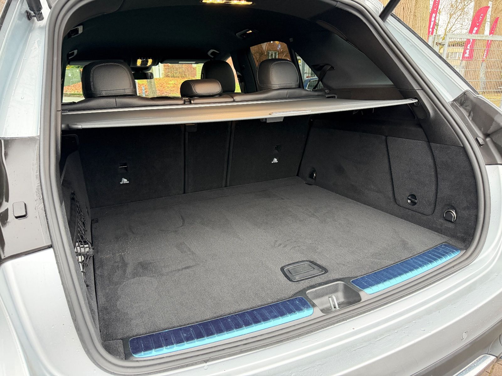 Fahrzeugabbildung Mercedes-Benz GLE 300d 4Matic*BURMESTER*MUTLIBEAM*AHK*WIDESCRE