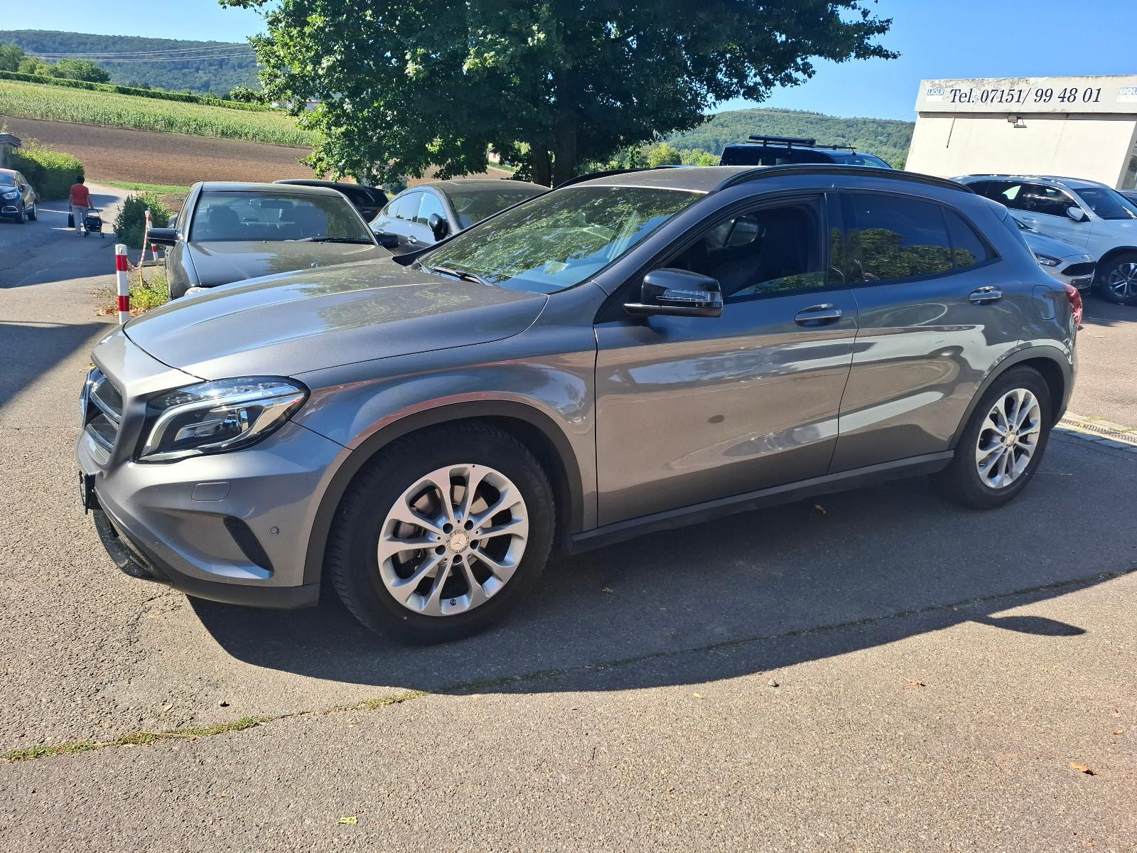 Mercedes-Benz GLA 200 GLA*Kamera*Leder*PDC*1-Hand*