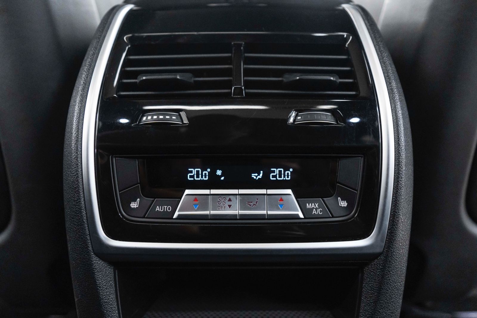 Fahrzeugabbildung BMW X5 M Competition B&W LASER HUD 360° PANO ACC