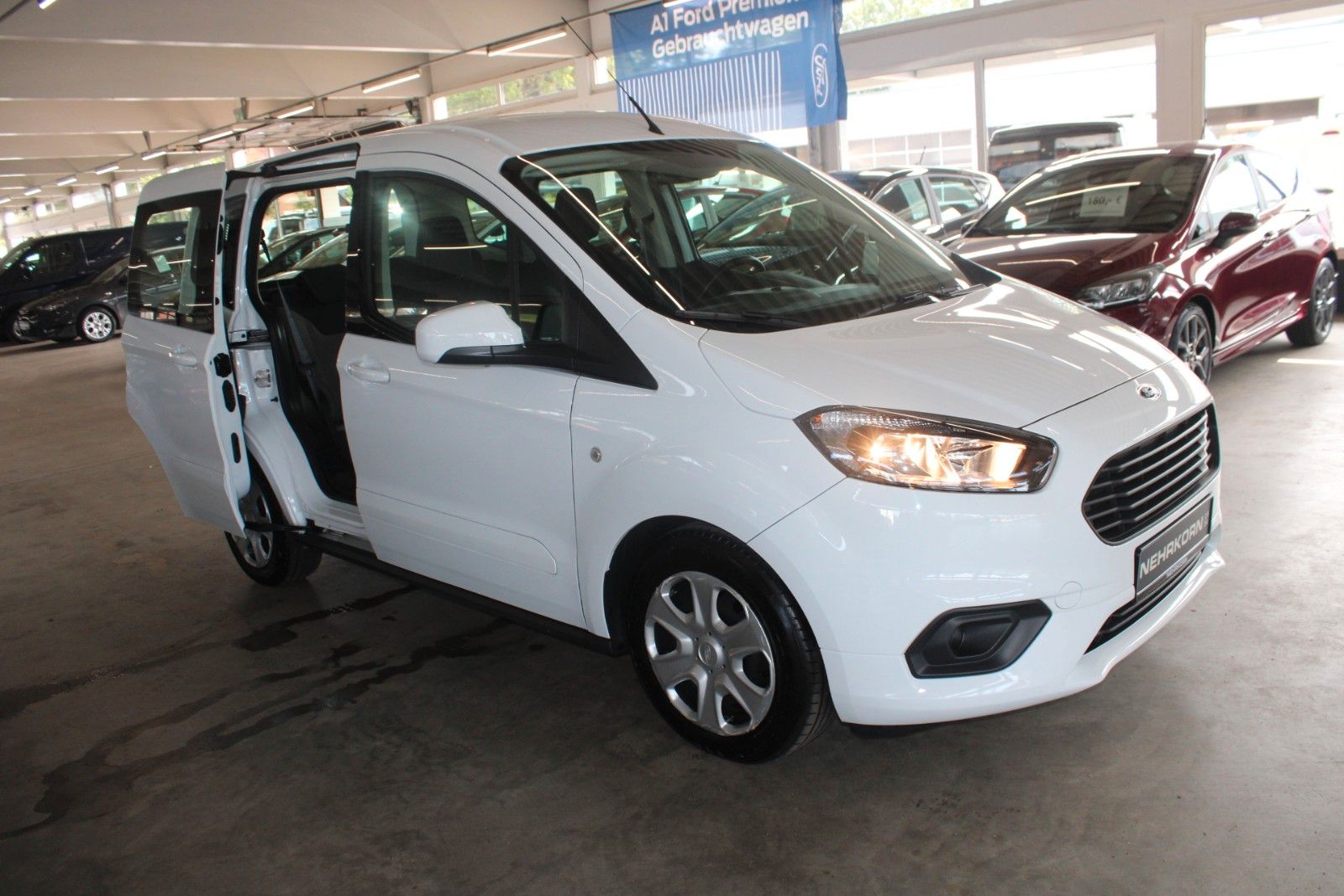 Fahrzeugabbildung Ford Tourneo Courier 1.5 TDCi Trend AHK KLIMA WinterP