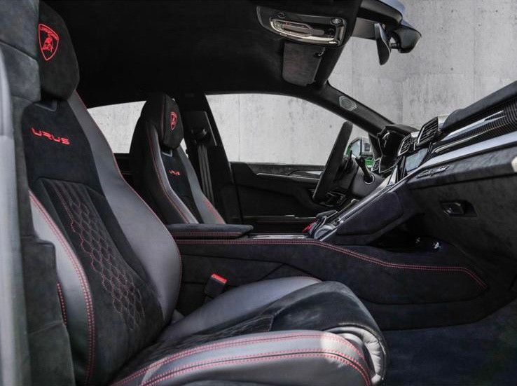 Fahrzeugabbildung Lamborghini Urus 4.0 V8 Performante/CARBON/3-D B&O/4-SEAT/