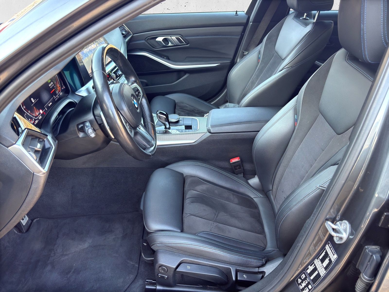 BMW 320 d xDrive M Sport AHK Standheizung inkl. WR foto 10