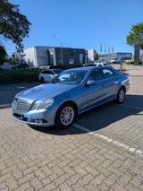 Mercedes-Benz Mercedes Benz E Klasse 250 CGI neu TÜV ner... - Mercedes-Benz E 250 in Bremen