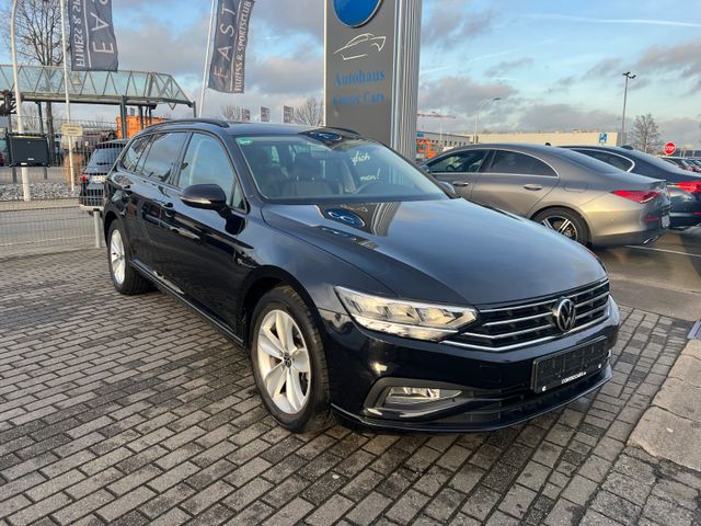 Volkswagen Passat 1.5 TSI  Var. Conceptline AHK+L&S+3Z+SH