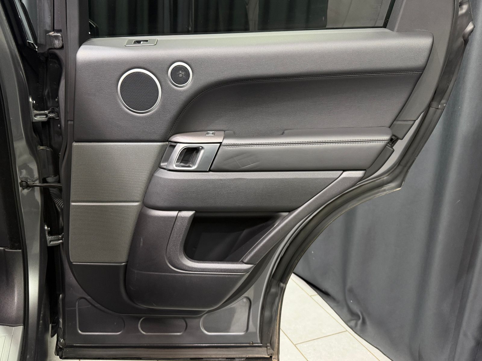 Fahrzeugabbildung Land Rover Range Rover Sport HSE|MERIDIAN|PANO|AHK|LUFT