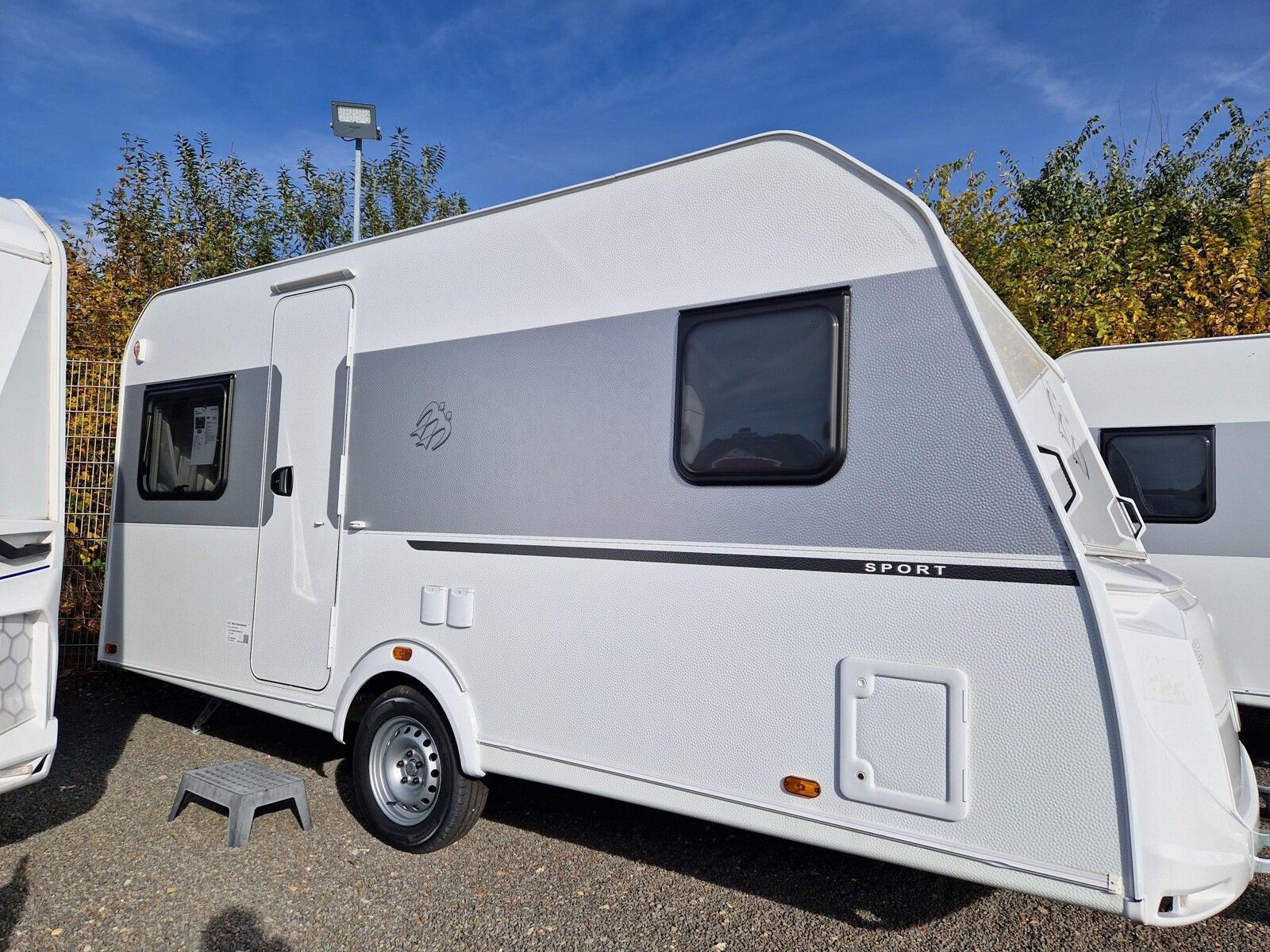 Fahrzeugabbildung Knaus Sport 450 FU