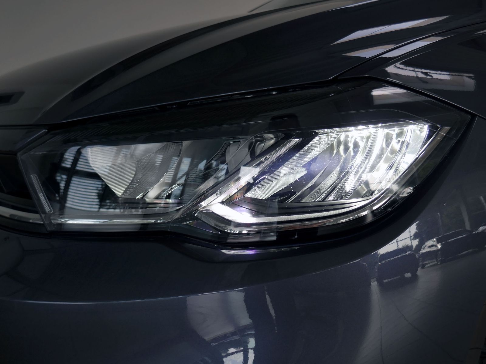 Fahrzeugabbildung Volkswagen Polo GOAL 1.0 TSI | LED PDC ACC Navi App