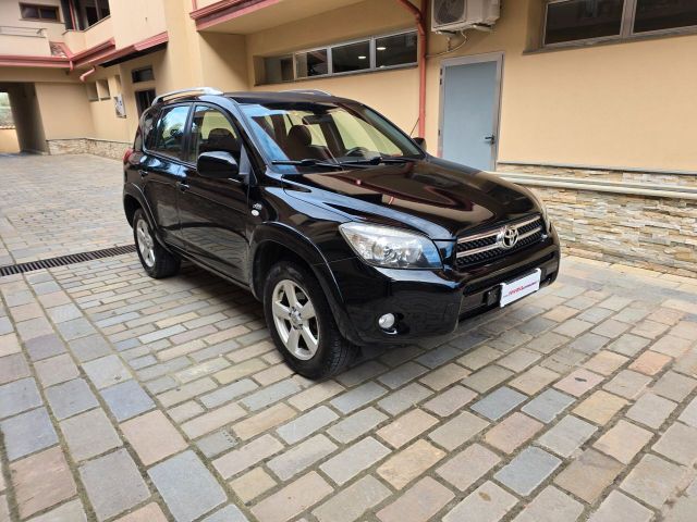 Toyota RAV 4 RAV4 2.2 D-4D 177 CV Sol Plus