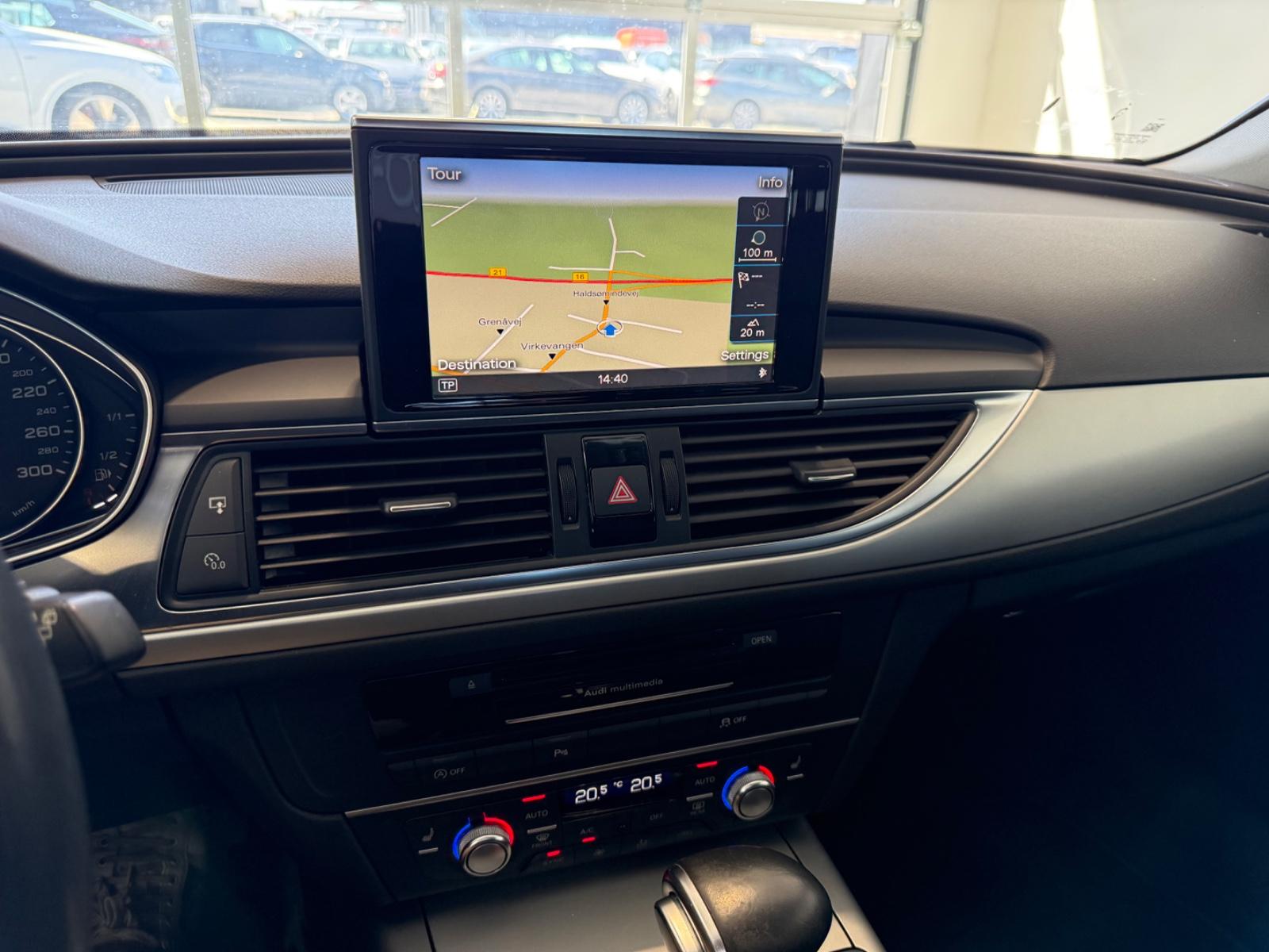 Audi A6 2014 — photo 17