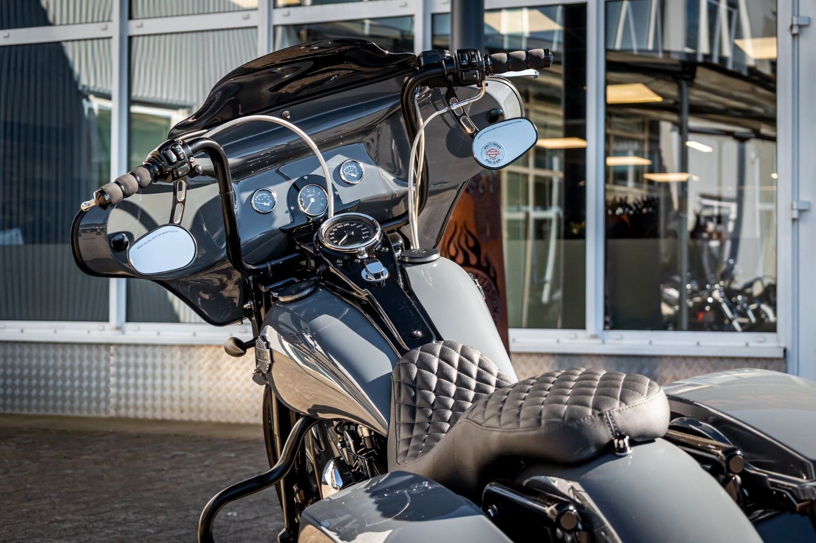 Fahrzeugabbildung Harley-Davidson FLHR ROAD KING  - Fairing - Jekill - 23"Umbau