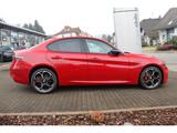 Alfa Romeo Giulia COMPETIZIONE 2.0 TURBO 16V 280 PS AT8 Q4 - Alfa Romeo Giulia: mit Apple Carplay