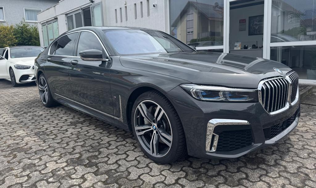 BMW 740