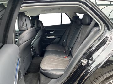 Mercedes-Benz E 220 d Avantgarde Navi+SHZ+LED+AHK+Carplay+RFK
