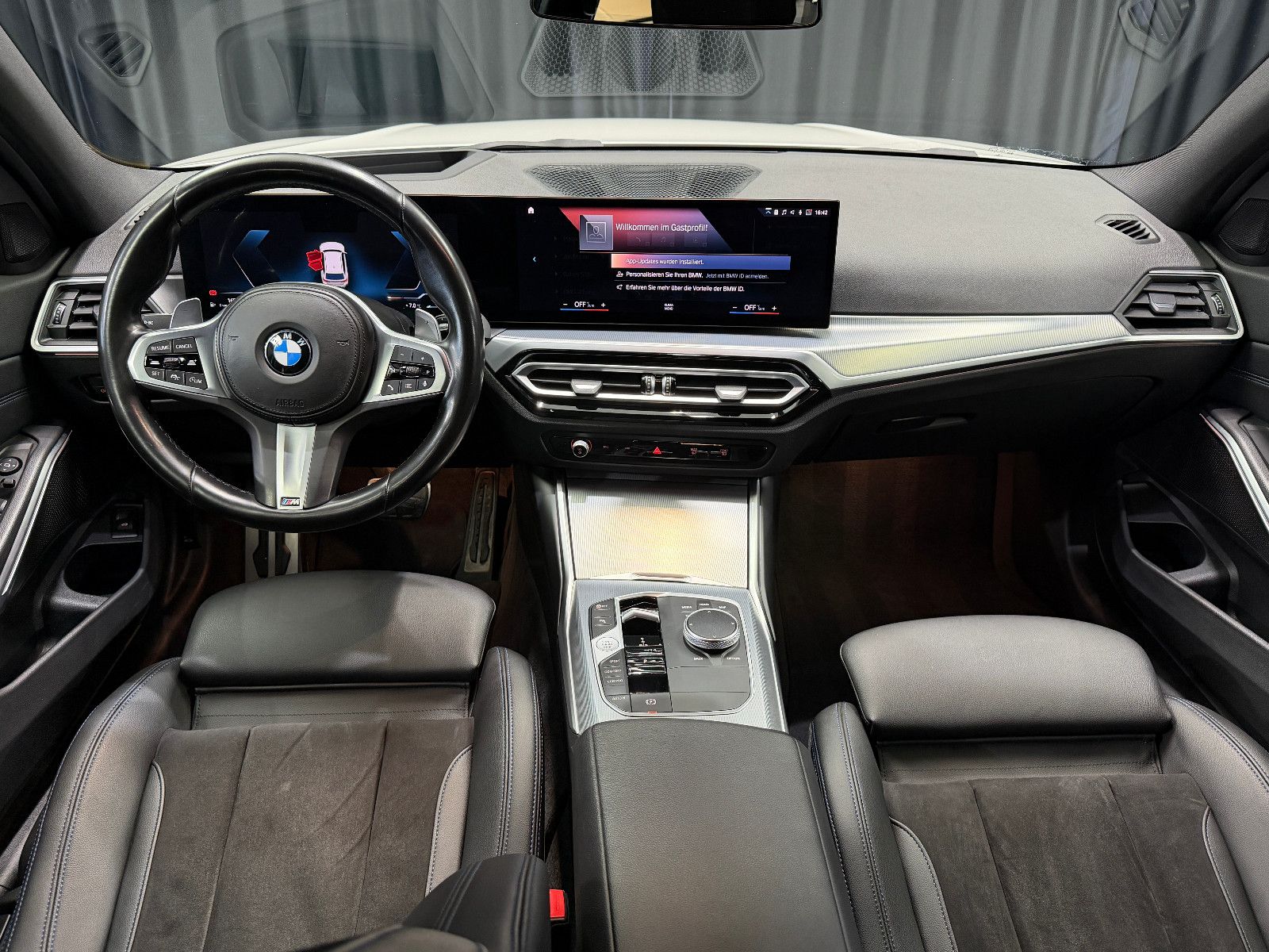 Fahrzeugabbildung BMW 320d Touring xDrive|M Sport|HuD