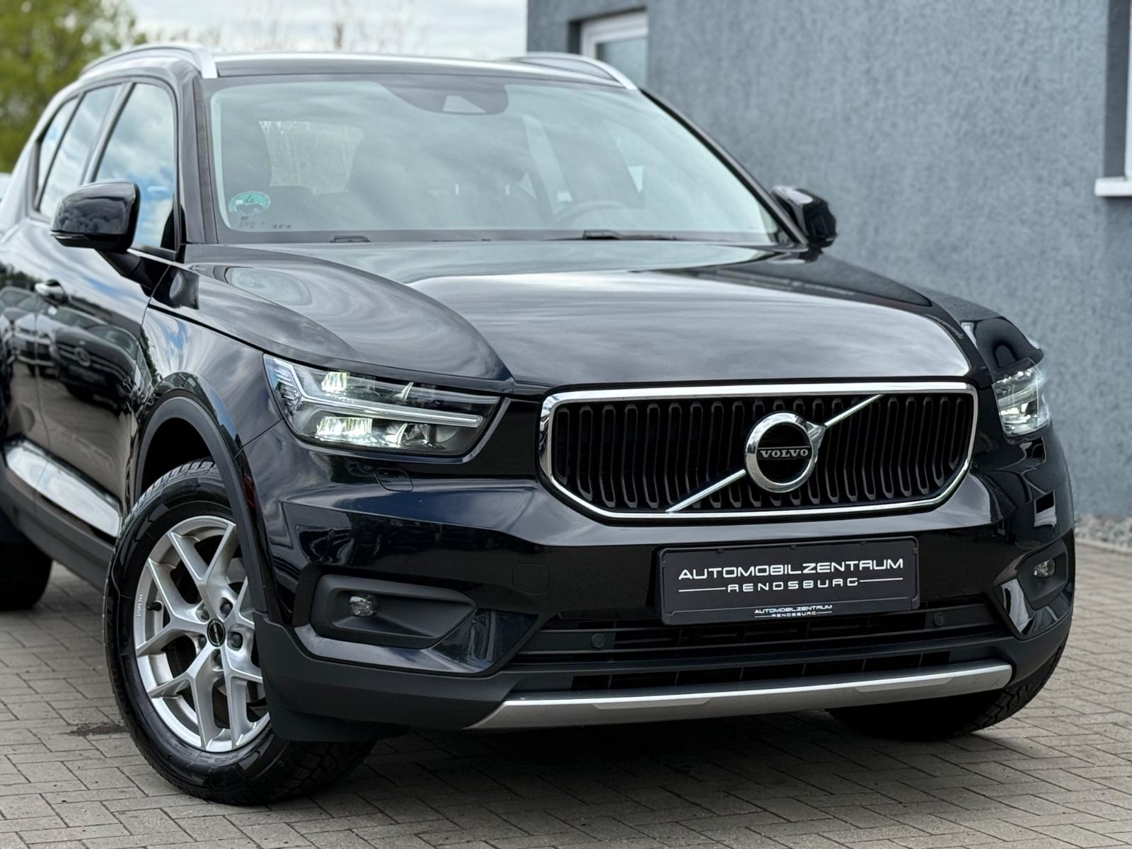 Volvo XC40 Momentum Pro 2WD Aut. /1.HAND/NAVI/R.KAMERA