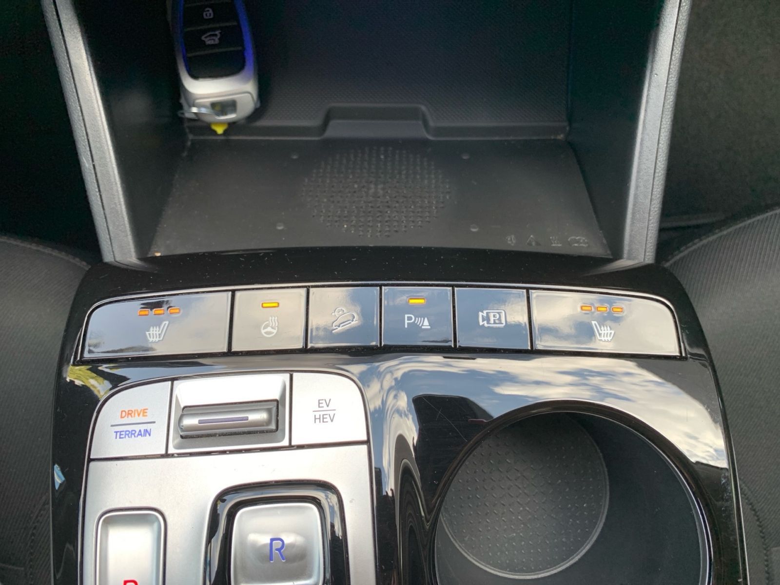 Fahrzeugabbildung Hyundai TUCSON 1.6 T-GDI Trend Plug-In Hybrid 4WD el.HK