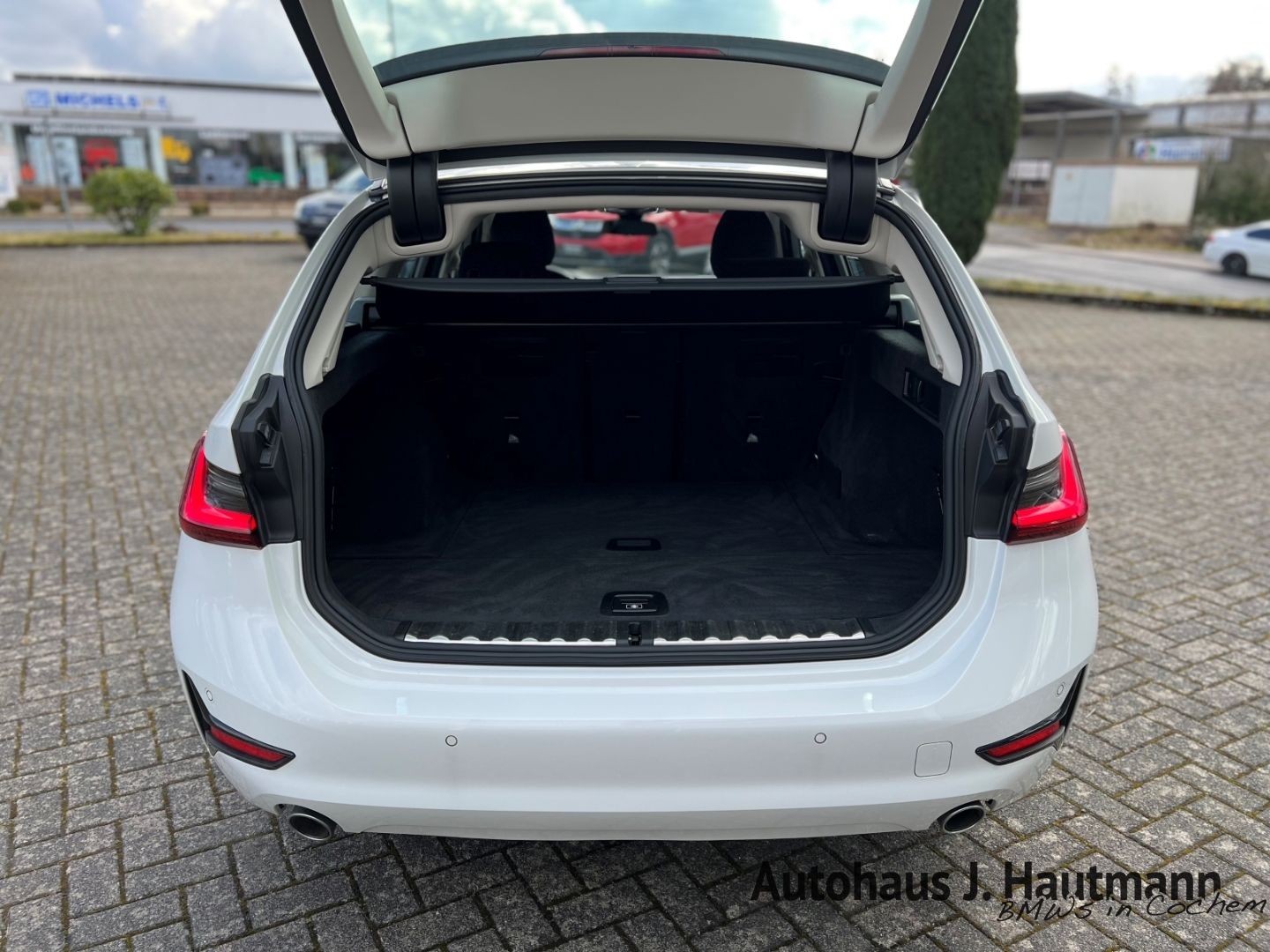 BMW 318 d Touring Advantage +1.HAND+LED+NAVI+SHZ+PDC foto 20