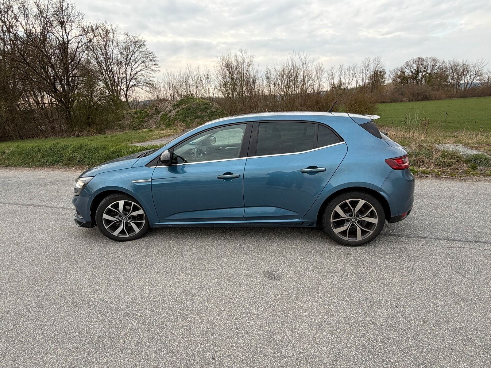 RENAULT Megane