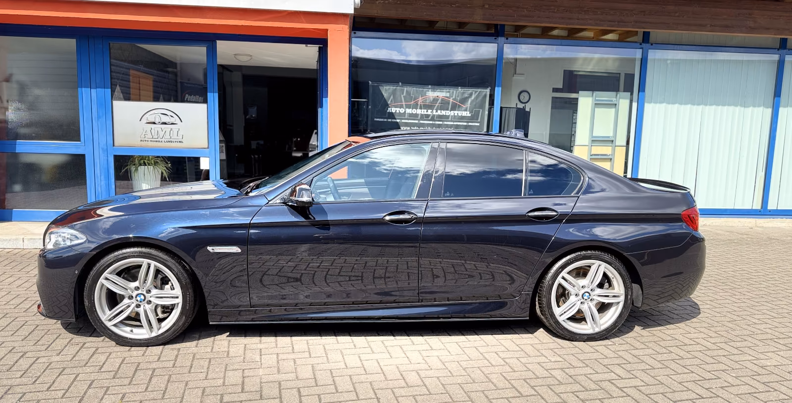 BMW 550i LCI M Sport | 449 ch | BVA | Affichage tête haute | Soft Close | Caméras 360 | Harman Kardon