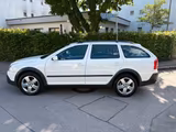 Skoda Octavia Combi 2.0 FSI 4x4 Scout ALLRAD 1.HD - Skoda Octavia: Fsi