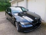 BMW E 90 225i Schwarz im guten Zustand - BMW 225 in Essen