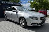 Volvo V60 Kombi Summum AWD - Volvo V60 Unfallwagen