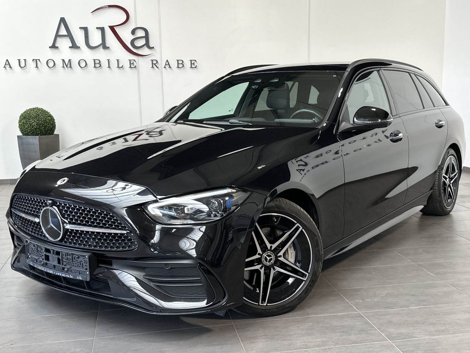 Fahrzeugabbildung Mercedes-Benz C 220d T Edition AMG Line NAV+LED+PANO+BURMESTER