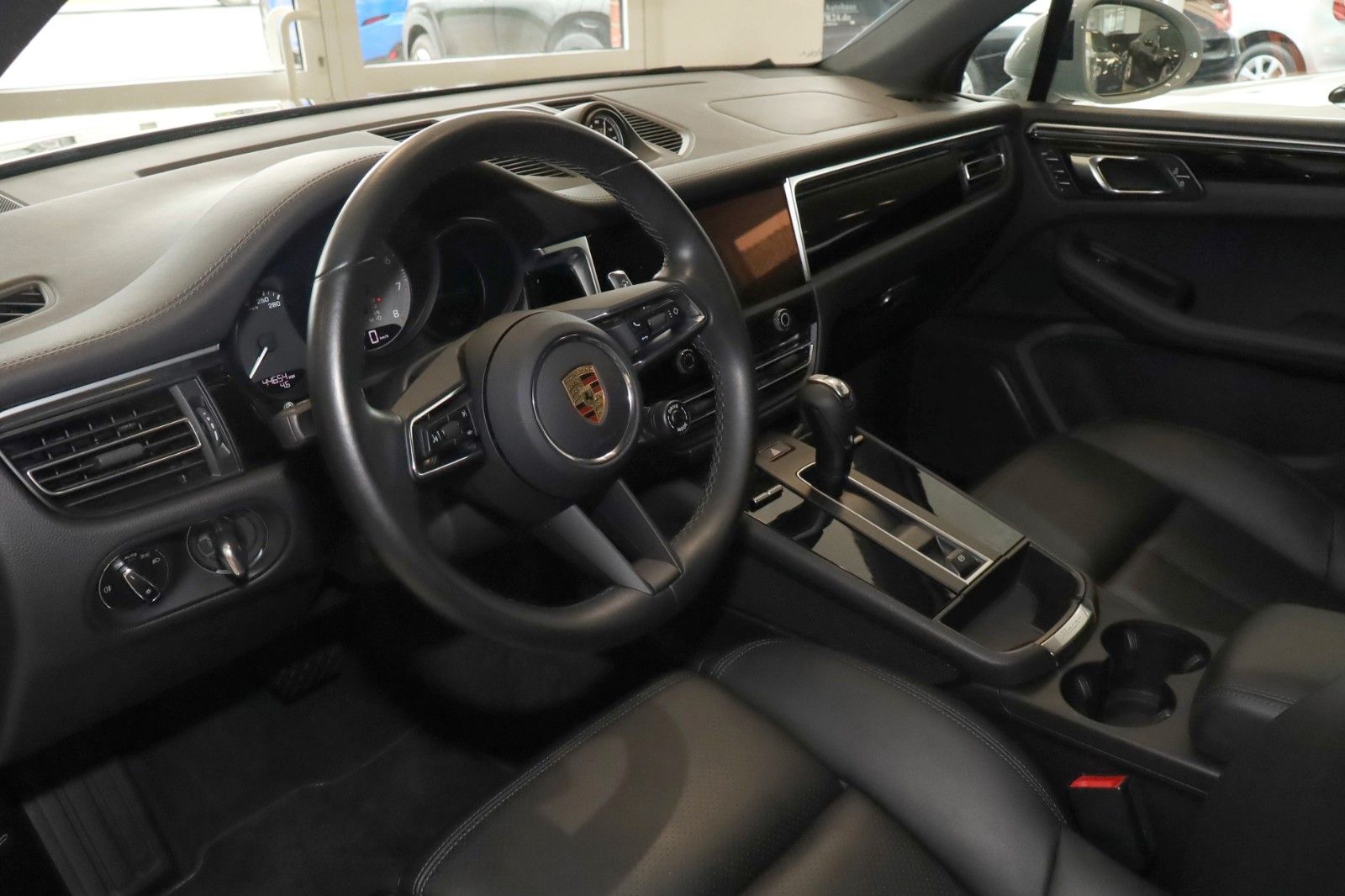 Fahrzeugabbildung Porsche Macan S Panorama/Keyless/Sportabgasanlage/20Zoll