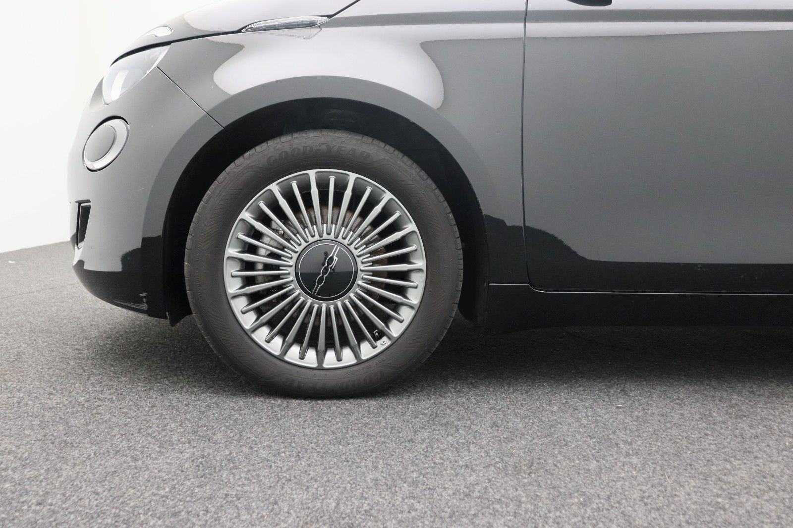 Fahrzeugabbildung Fiat 500e Icon