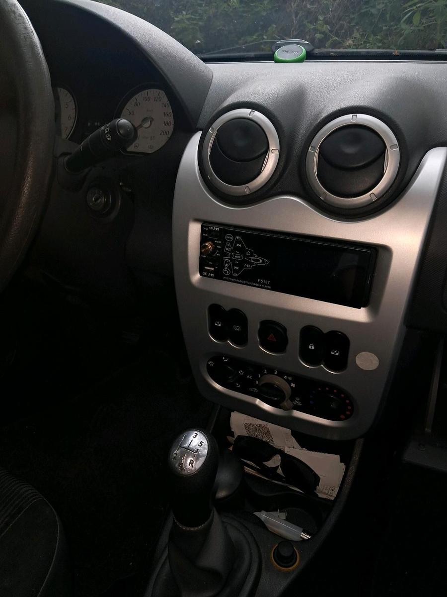 Dacia Logan 2010 — photo 6