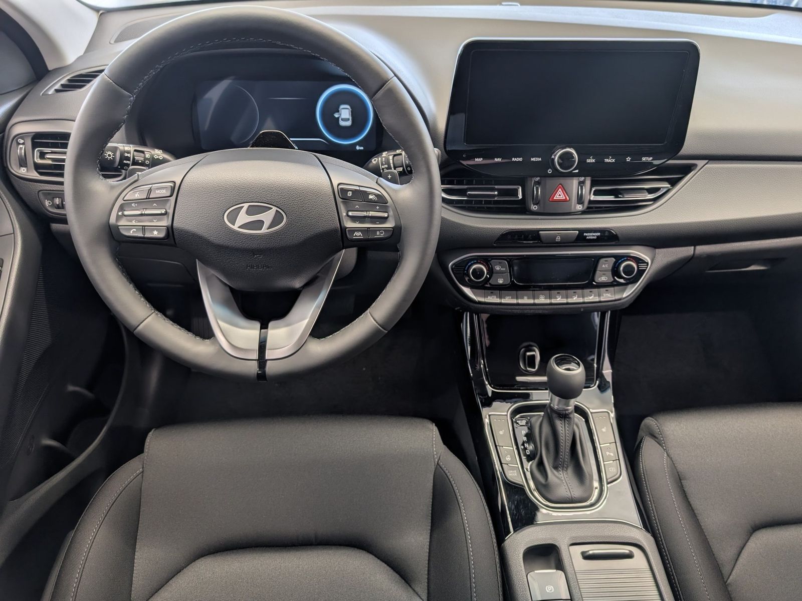 HYUNDAI i30 Kombi 1.6 T-GDI Trend Automatik SHZ Navi – Bild 15