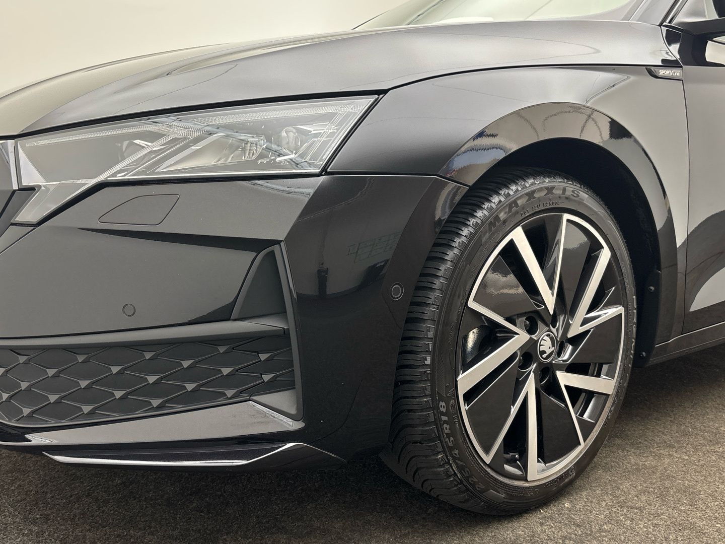 Skoda Octavia Combi Sportline 2.0 TDI DSG Pano ACC HUD foto 6
